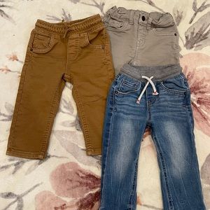 3 pairs of pants size 18 months.